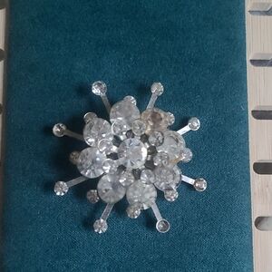 Vintage 60s Crystal Starburst Brooch